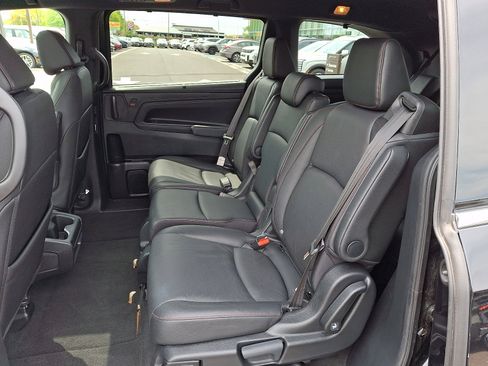Used 2025 Honda Odyssey Sport-L image 11