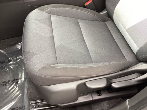 Used 2025 Chevrolet Trax LS image 12