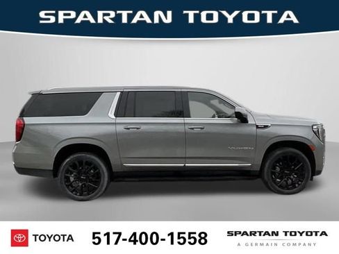 Used 2023 GMC Yukon XL SLT AWD/4WD image 9