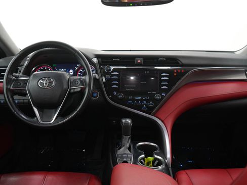 Used 2019 Toyota Camry XSE FWD image 14