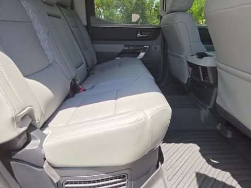 Used 2024 Toyota Tundra Limited AWD/4WD image 18