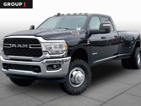 Used 2024 RAM 3500 Big Horn AWD/4WD image 1