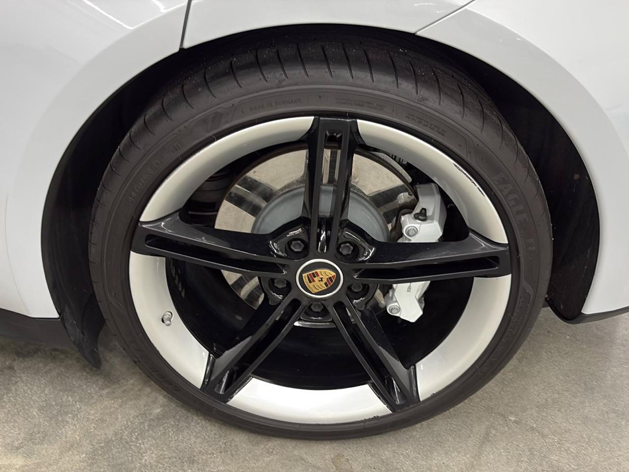 Used 2022 Porsche Taycan 4S AWD/4WD image 23