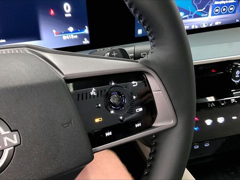 New 2025 Nissan Murano SL AWD/4WD image 22