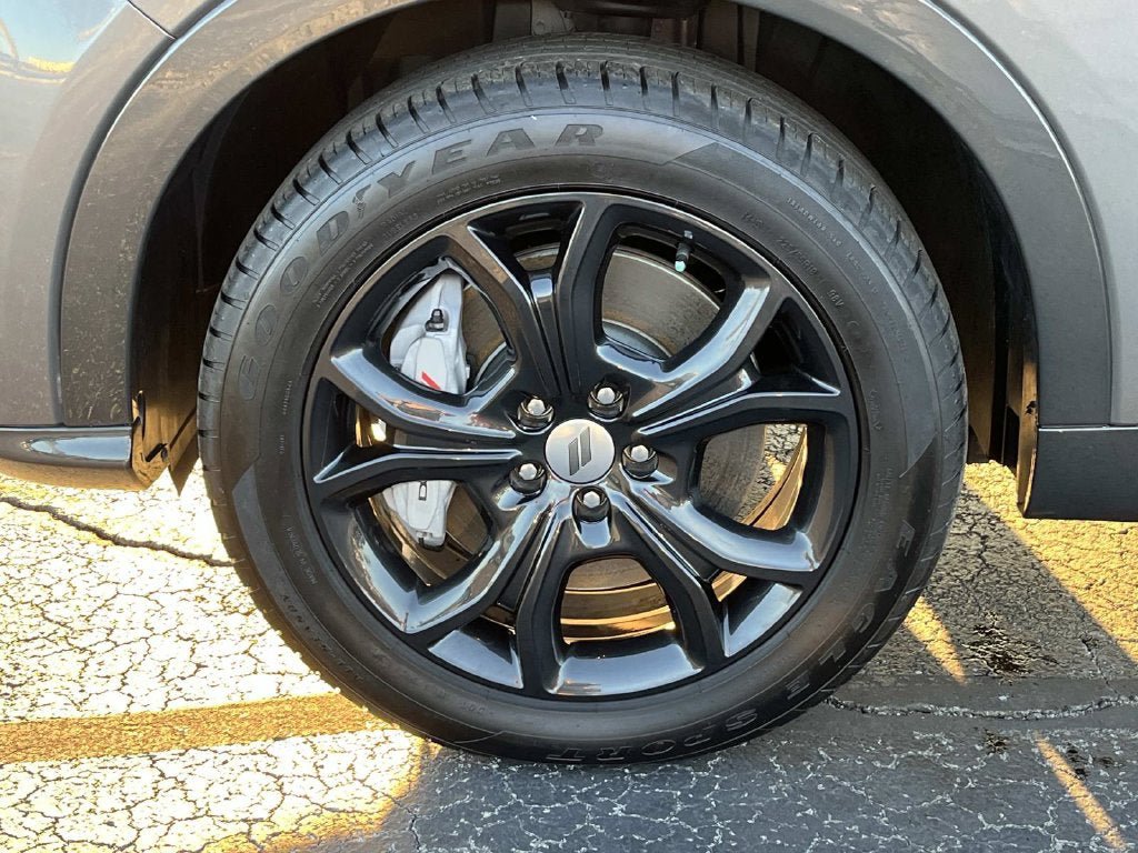 Used 2024 Dodge Hornet R/T Plus w/ R/T Blacktop Package AWD/4WD image 9