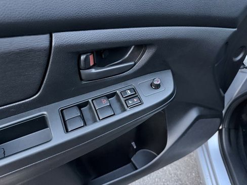 Used 2012 Subaru Impreza 2.0i image 11