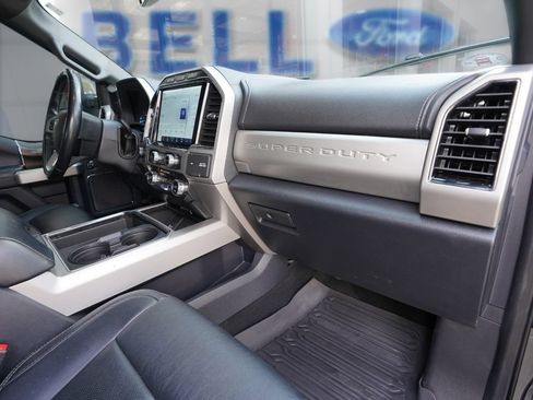 Used 2022 Ford F350 Lariat w/ Lariat Ultimate Package AWD/4WD image 32