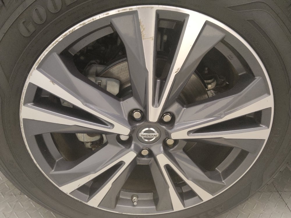 Used 2018 Nissan Pathfinder Platinum FWD image 31