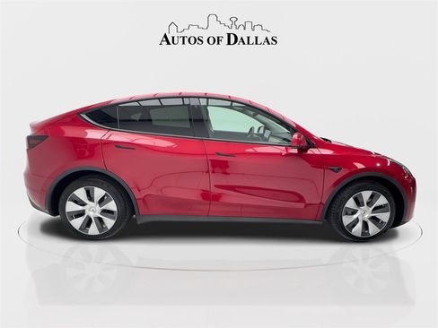Used 2021 Tesla Model Y Long Range image 7