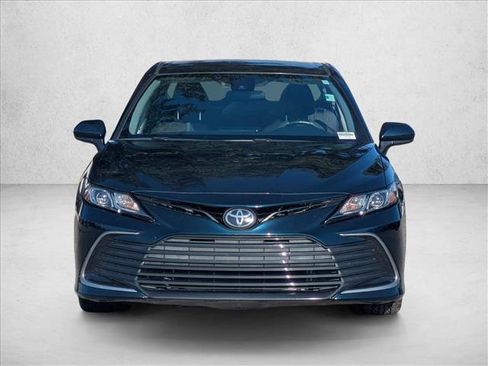 Used 2021 Toyota Camry LE FWD image 2