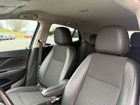 Used 2022 Buick Encore Preferred w/ Safety Package image 18