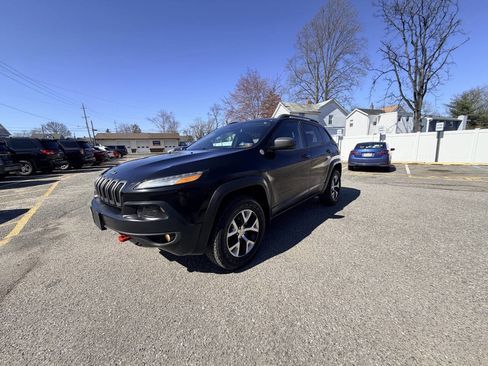 Used 2014 Jeep Cherokee Trailhawk w/ Leather Interior Group image 40