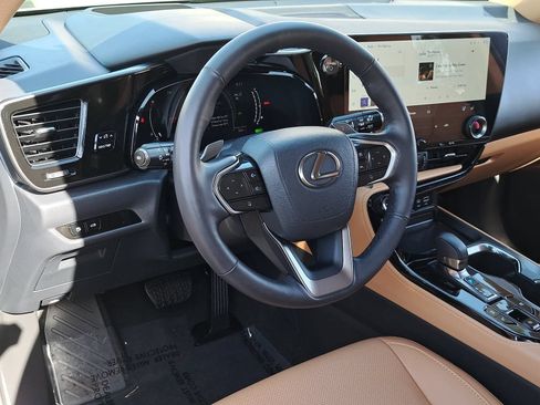 Used 2026 Lexus NX 350h AWD w/ Accessory Package (2T) image 17