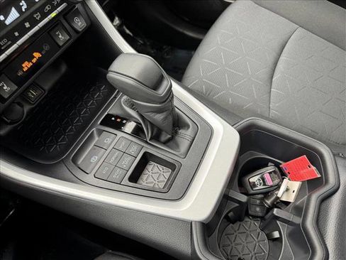 Certified 2025 Toyota RAV4 XLE w/ Convenience Package AWD/4WD image 17