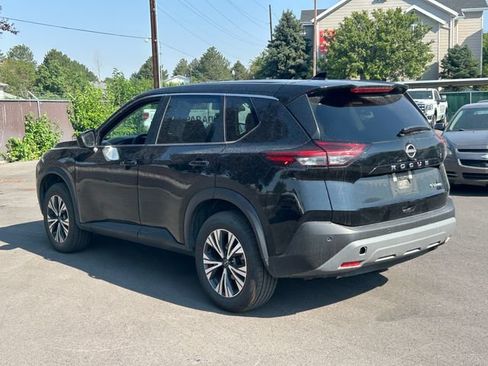 Used 2023 Nissan Rogue SV AWD/4WD image 5