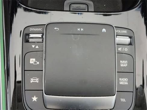 Used 2022 Mercedes-Benz GLB 250 image 38