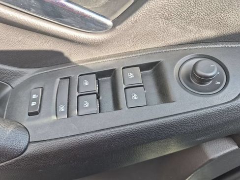 Used 2018 Chevrolet Trax LT FWD image 13