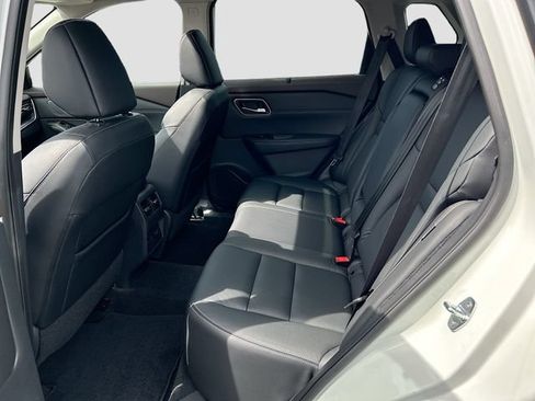 Used 2021 Nissan Rogue SL w/ Premium Package FWD image 21