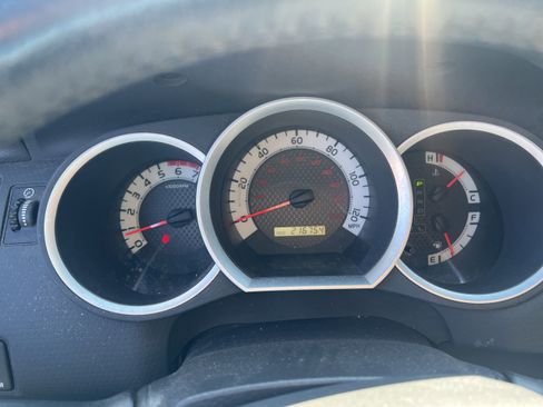 Used 2012 Toyota Tacoma 4x4 Double Cab w/ TRD Sport Pkg image 10