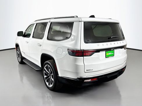 Used 2024 Jeep Wagoneer Series III AWD/4WD image 7