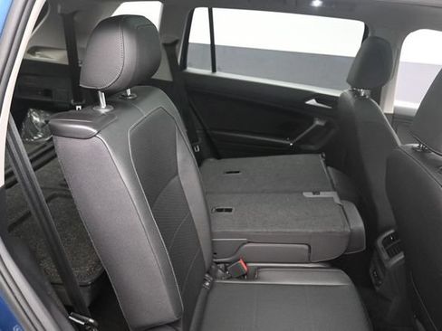 Used 2020 Volkswagen Tiguan SEL FWD image 29