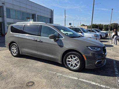 Used 2021 Chrysler Pacifica Touring-L