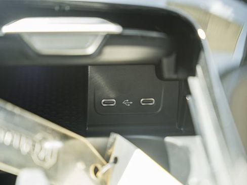 New 2026 Mercedes-Benz C 300 4MATIC Sedan image 24