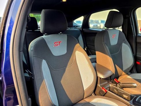 Used 2016 Ford Focus ST FWD image 35