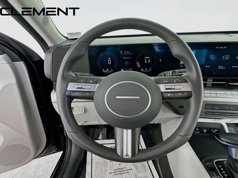Certified 2025 Hyundai Kona SEL AWD/4WD image 14