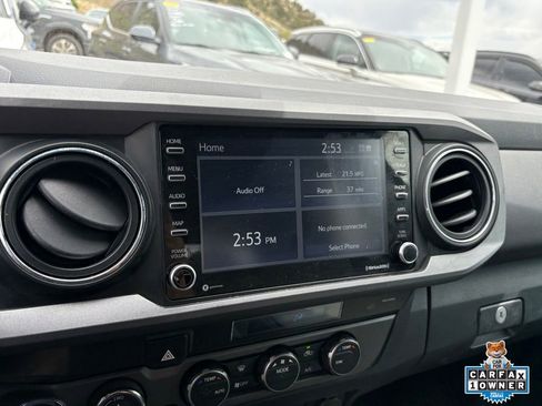 Certified 2022 Toyota Tacoma TRD Off-Road AWD/4WD image 18