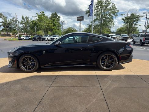 Used 2024 Ford Mustang Dark Horse RWD image 4