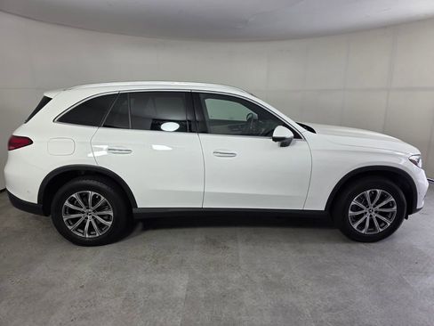 Used 2024 Mercedes-Benz GLC 300 image 3