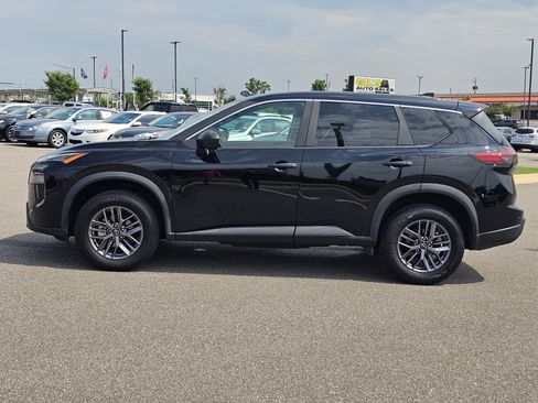 Used 2025 Nissan Rogue S AWD/4WD image 8