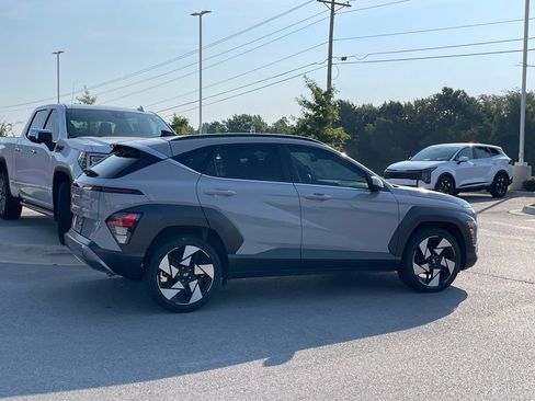 Used 2024 Hyundai Kona Limited FWD image 8