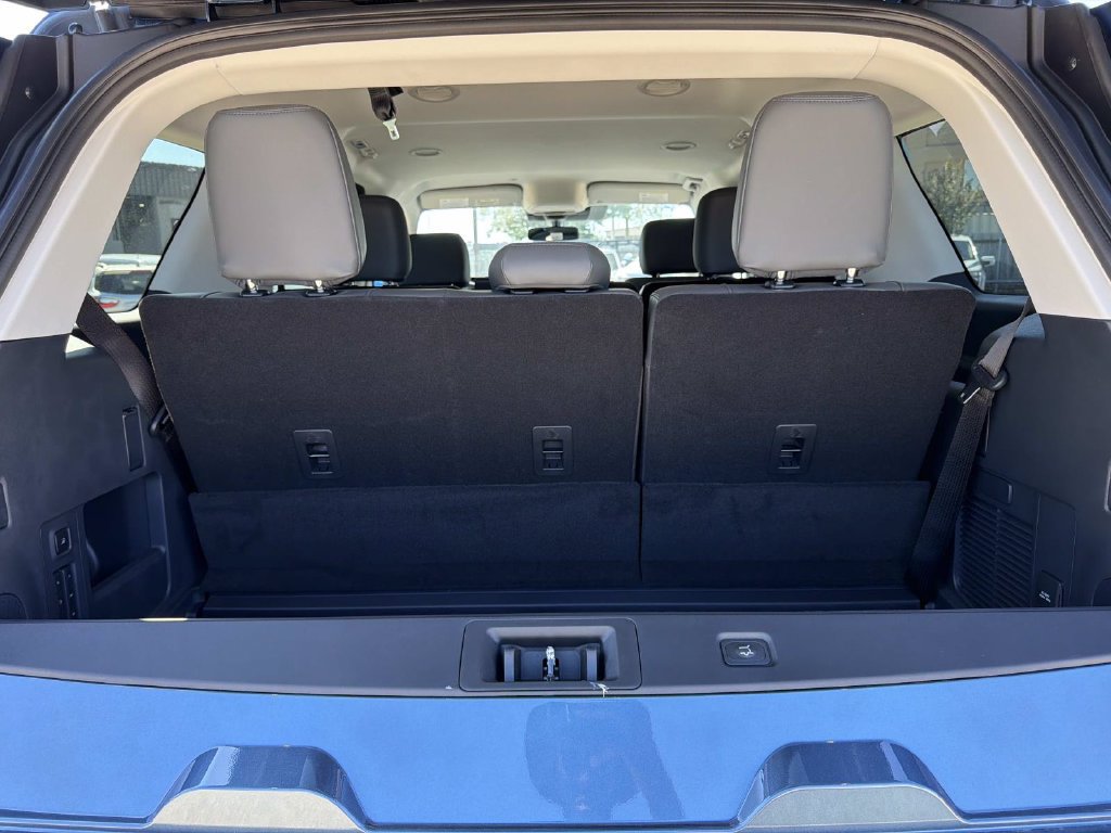 New 2027 Ford Expedition Active RWD image 5