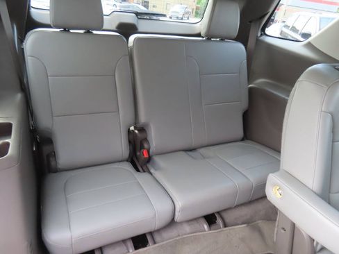 Used 2018 Chevrolet Traverse LT FWD image 39