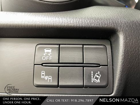 Used 2018 MAZDA MX-5 Miata RF Grand Touring image 25