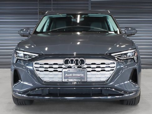 Used 2024 Audi Q8 e-tron Prestige image 13