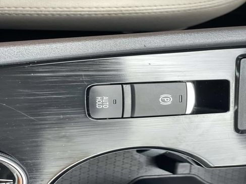 Used 2025 Nissan Rogue SV AWD/4WD image 28