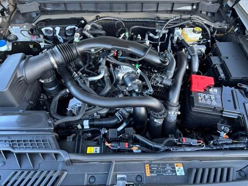 New 2025 Ford Bronco Raptor image 25