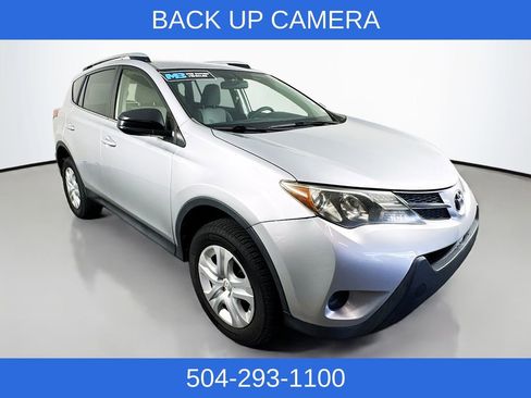Used 2015 Toyota RAV4 LE FWD image 4