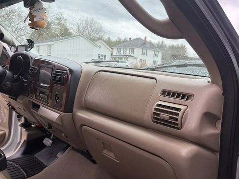 Used 2005 Ford F250 XL image 22