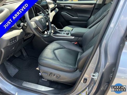 Used 2021 Toyota Highlander Platinum AWD/4WD image 28