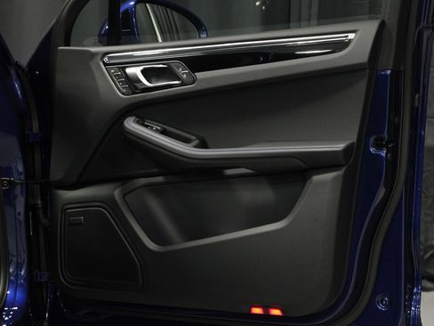 New 2026 Porsche Macan AWD/4WD image 16