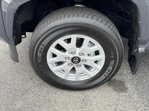 Used 2026 Toyota Tacoma SR5 AWD/4WD image 17