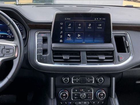 Used 2023 Chevrolet Suburban Premier RWD image 7