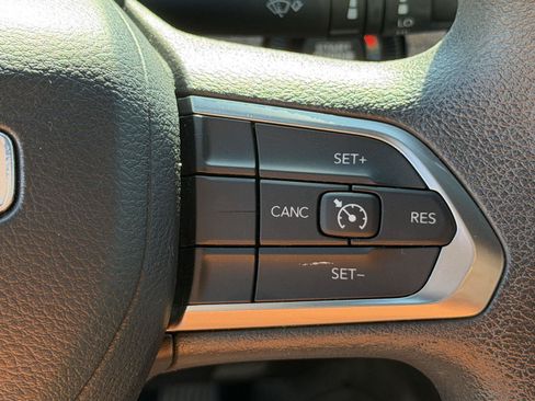 Used 2023 Jeep Compass Sport AWD/4WD image 17