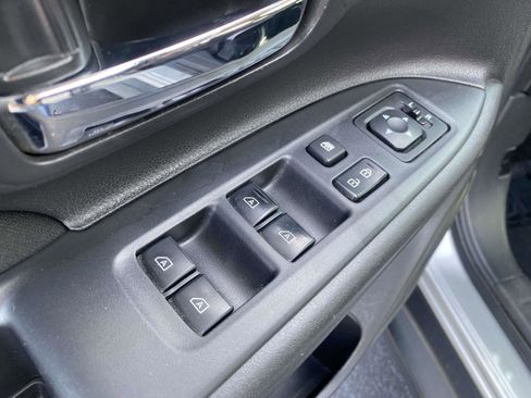 Used 2019 Mitsubishi Outlander ES image 17