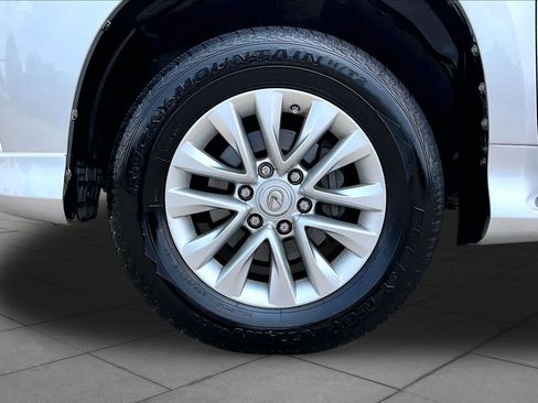 Used 2015 Lexus GX 460 w/ Premium Package AWD/4WD image 11