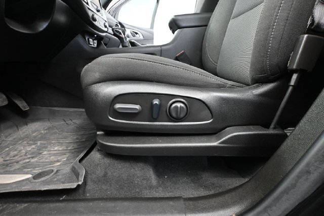 Used 2023 Chevrolet Traverse LT w/ LPO, Floor Liner Package AWD/4WD image 16